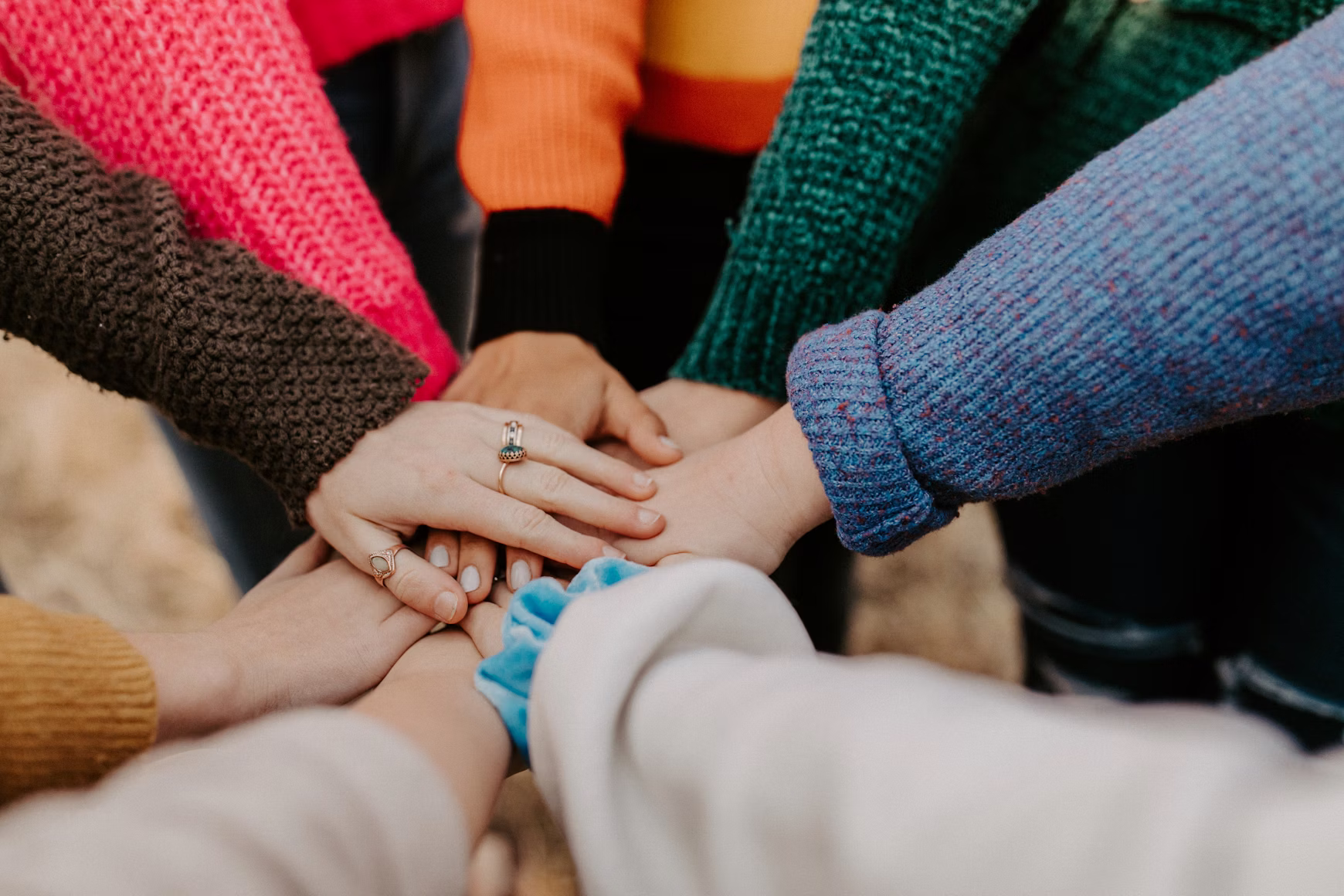 How to Manage a Hybrid Team Effectively